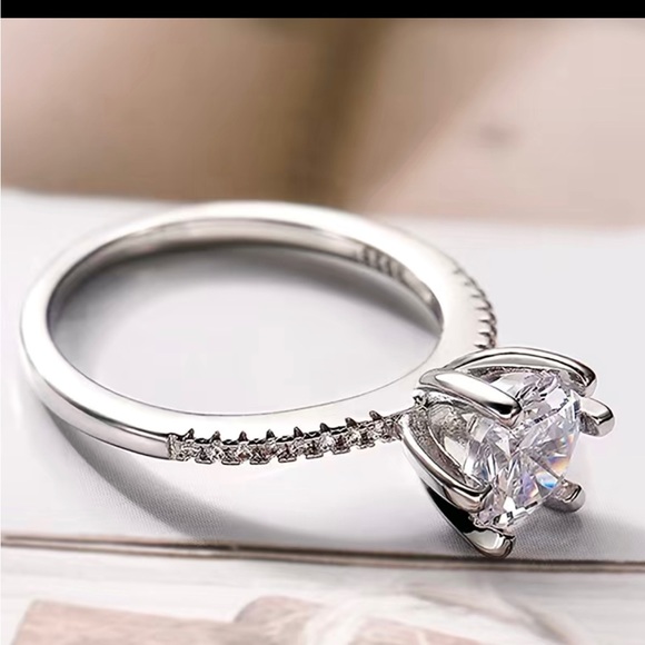 🌹Sparkling silver plated, zirconia engagement sizes 6. 2.5 CT - Picture 3 of 7